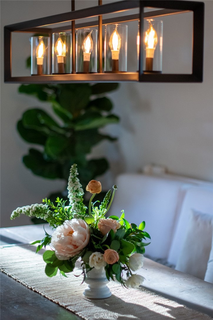 940 Highway 173 Lake Arrowhead, CA 92352 - Photo 10 of 45 a front view of a house