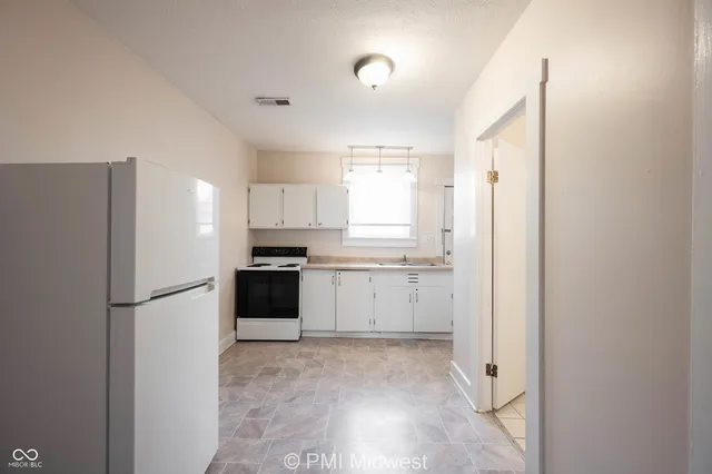 $749 | 411 South East Street, Unit 1/2, Lebanon, IN 46052