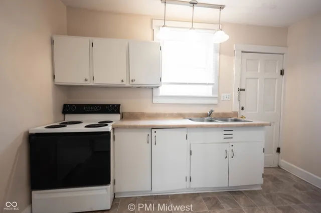 $749 | 411 South East Street, Unit 1/2, Lebanon, IN 46052