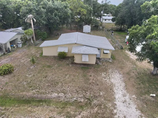 $225,000 | 325 Southeast 16th Avenue, Okeechobee, FL 34974