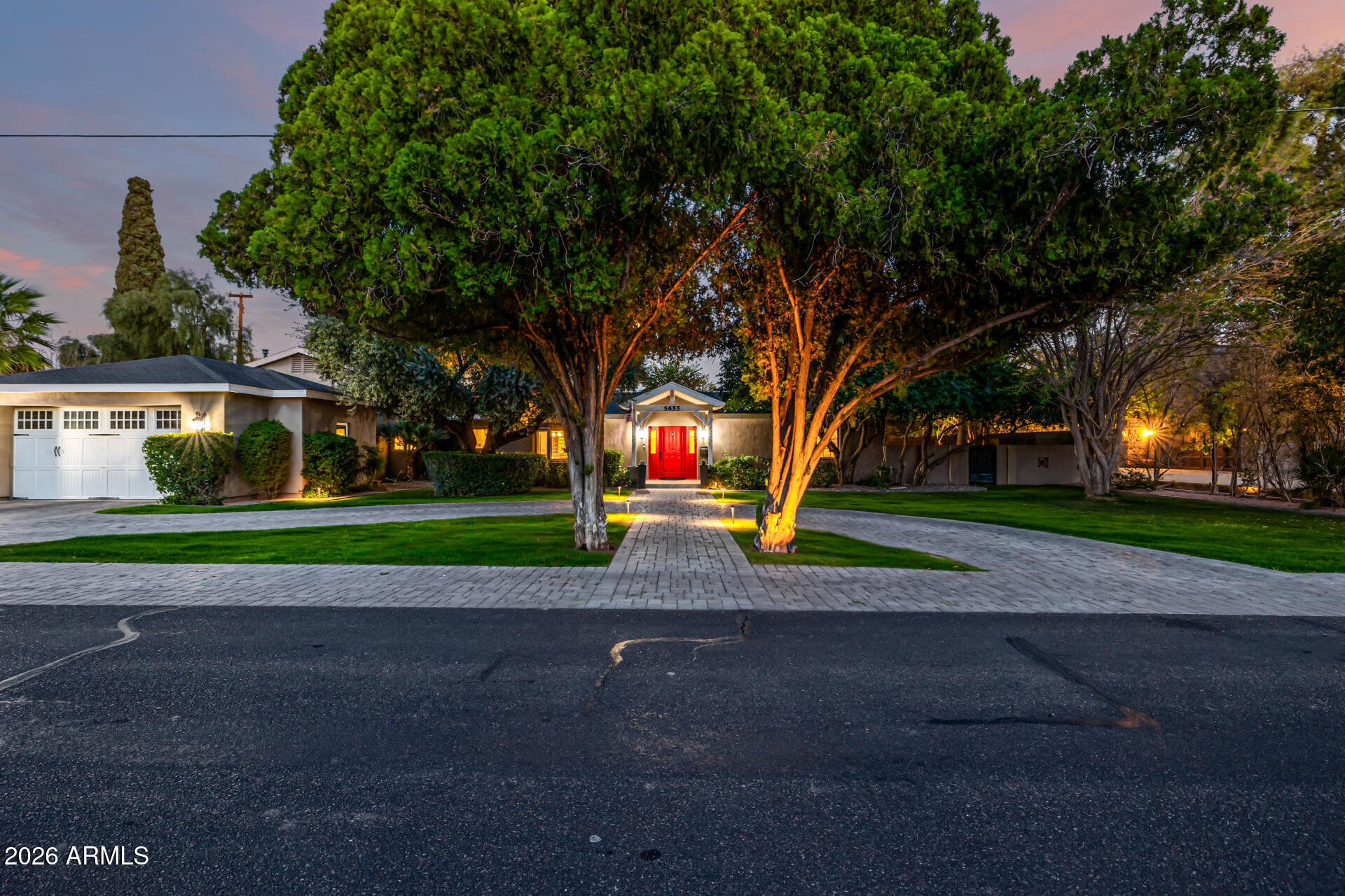 5655 North 4th Street Phoenix, AZ 85012 - Photo 1 of 65 01 - 4th