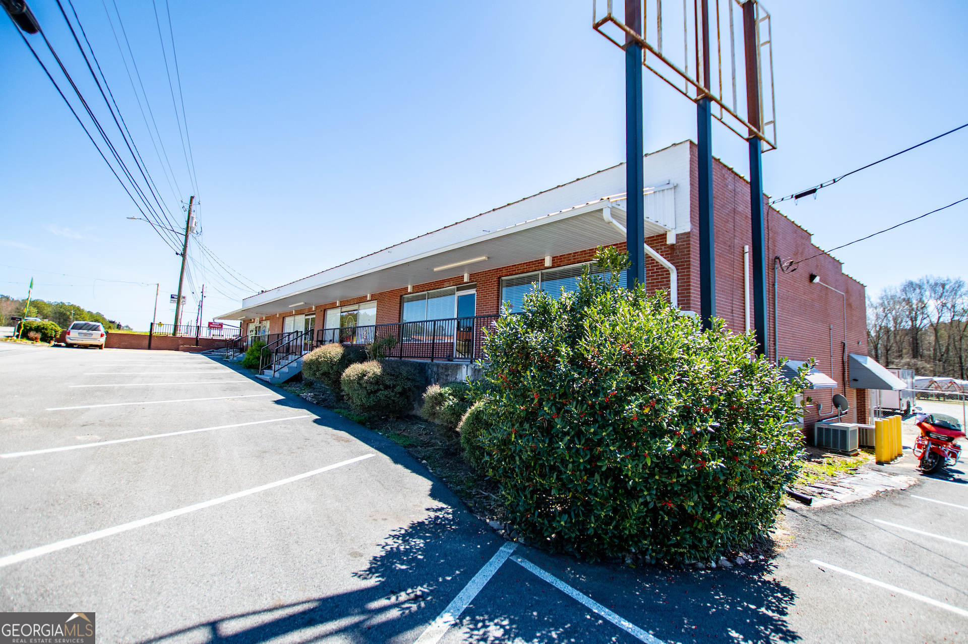 1037 Pacific Avenue Bremen, GA 30110 - Photo 2 of 47