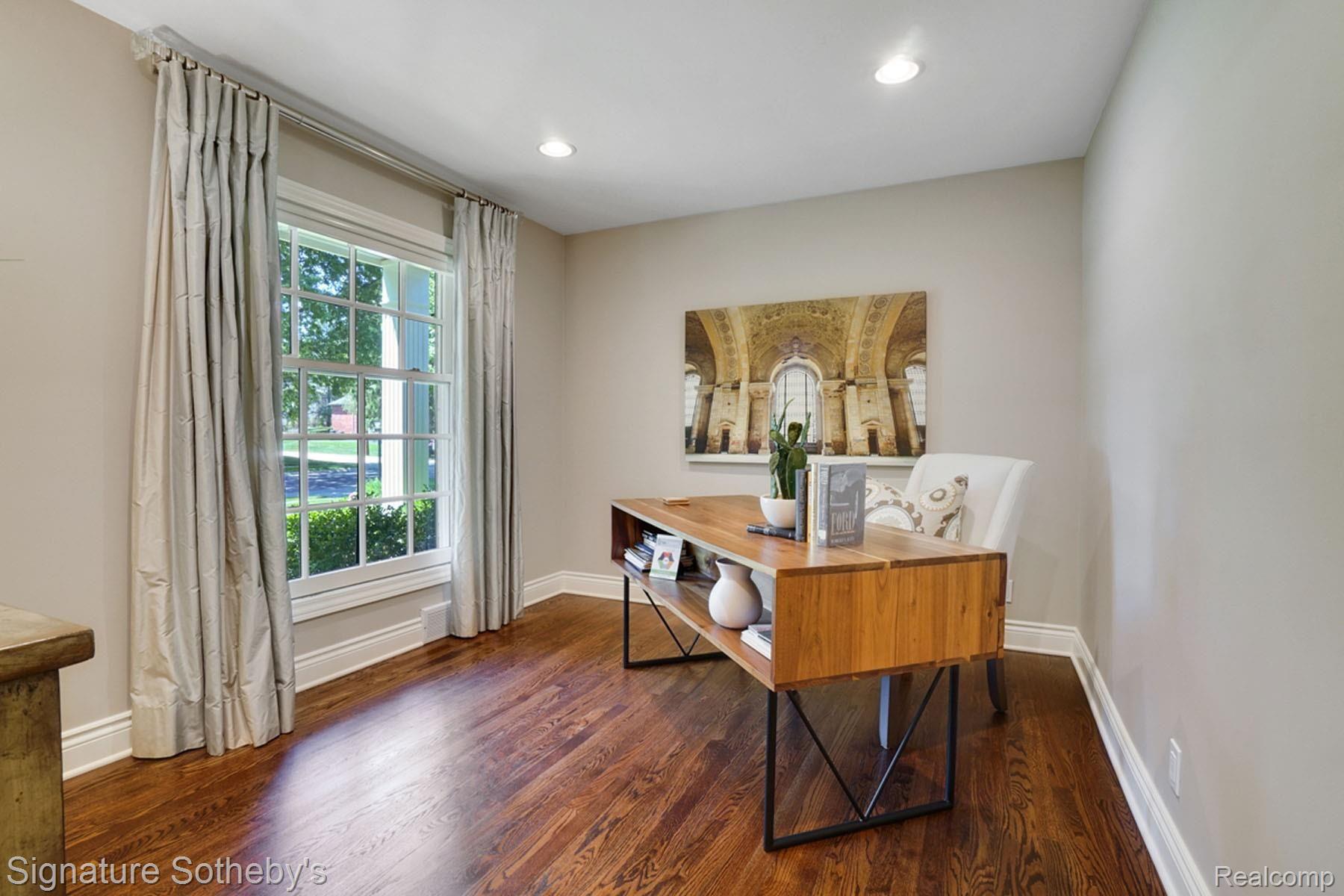 732 Covington Road Bloomfield Hills, MI 48301 - Photo 4 of 20 4 dsc02817-dsc02819.jpg