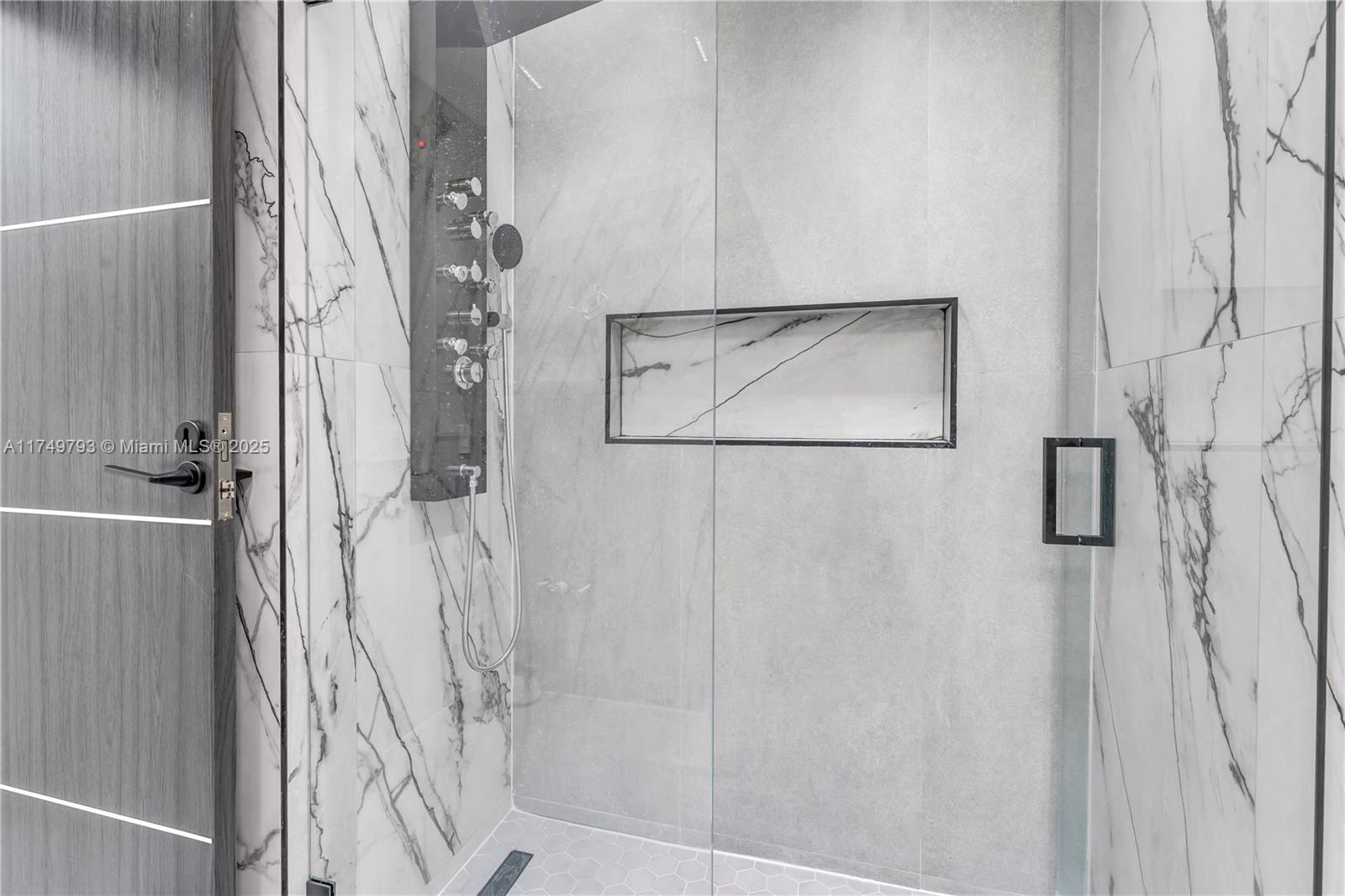 19900 Gulfstream Road Cutler Bay, FL 33157 - Photo 15 of 34 a bathroom with a shower