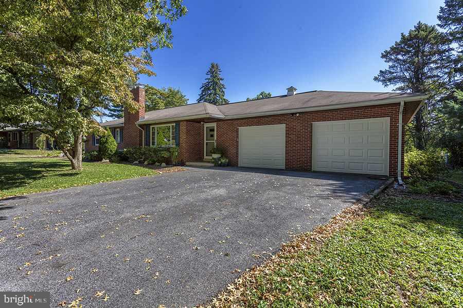 211 Reeser Road Camp Hill, PA 17011 - Photo 2 of 22 Gallery Image 2