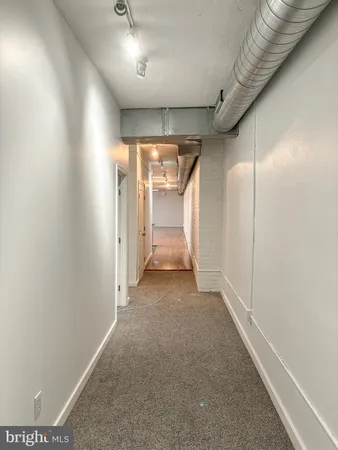 $2,900 | 212-20 Race Street, Unit 4C, Philadelphia, PA 19106