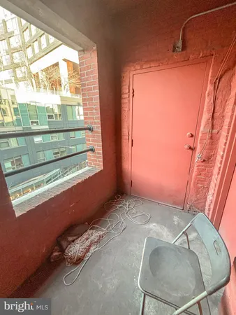 $2,900 | 212-20 Race Street, Unit 4C, Philadelphia, PA 19106