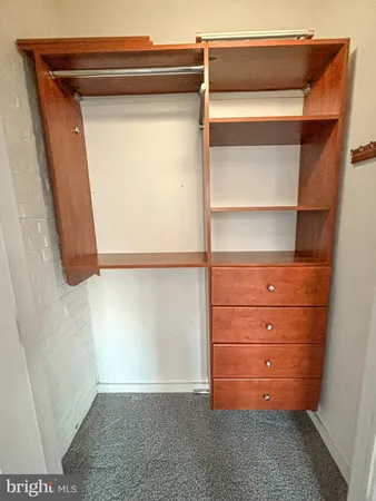 $2,900 | 212-20 Race Street, Unit 4C, Philadelphia, PA 19106