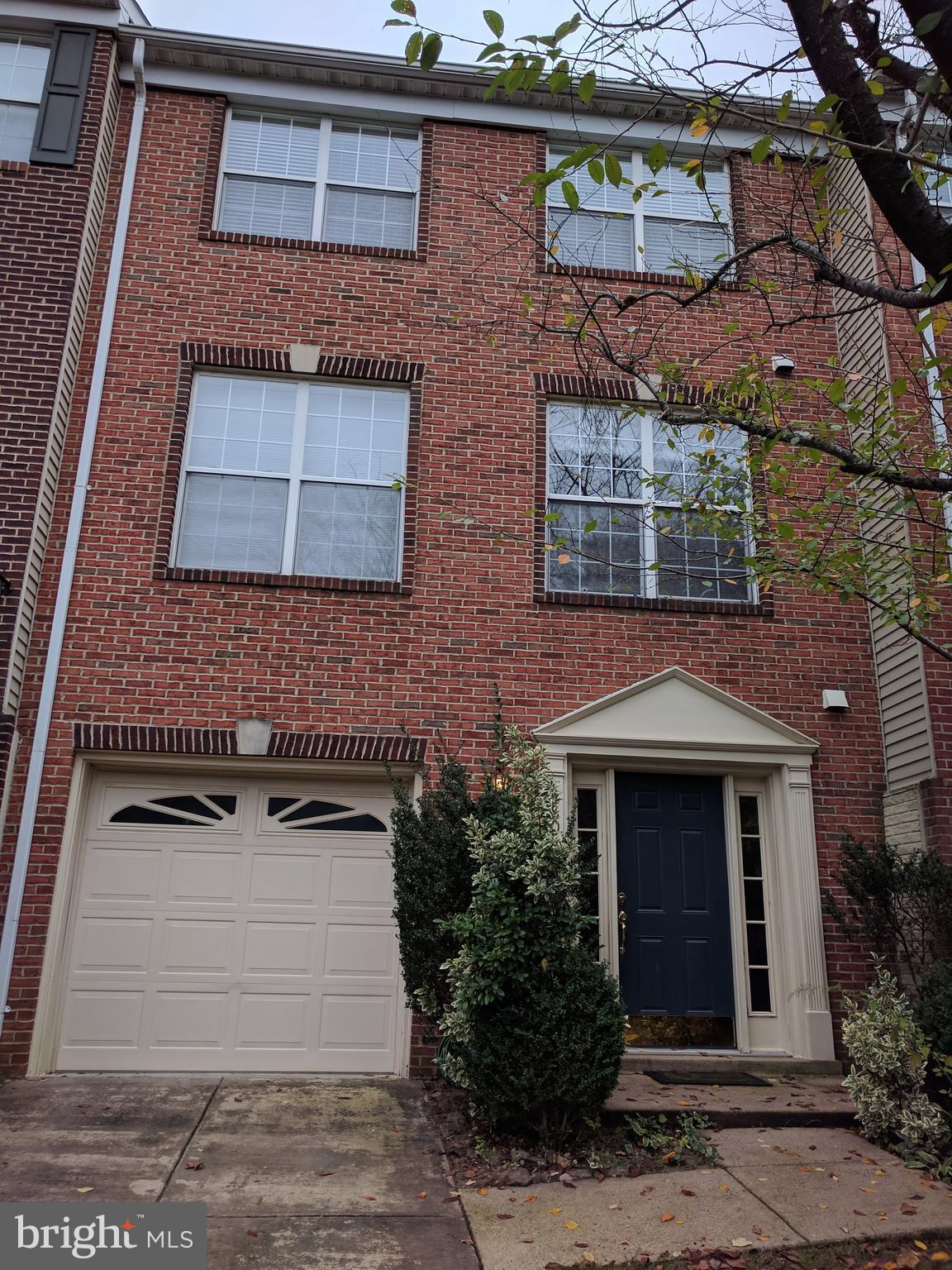 2805 Roesh Way Vienna, VA 22181 - Photo 1 of 15 Exterior (Front)
