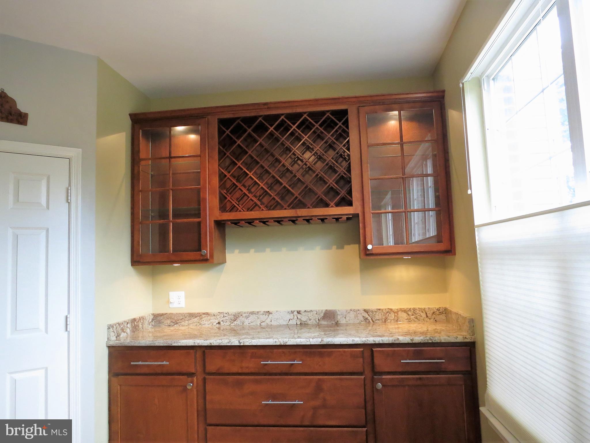 2805 Roesh Way Vienna, VA 22181 - Photo 8 of 15 Kitchen