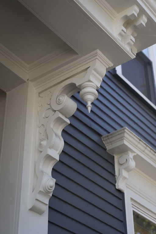18 Briggs Street Salem, MA 01970 - Photo 7 of 43 a view of entryway
