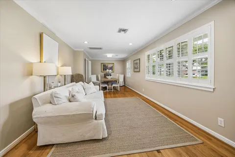 $595,000 | 7623 Meadowvale Drive, Houston, TX 77063