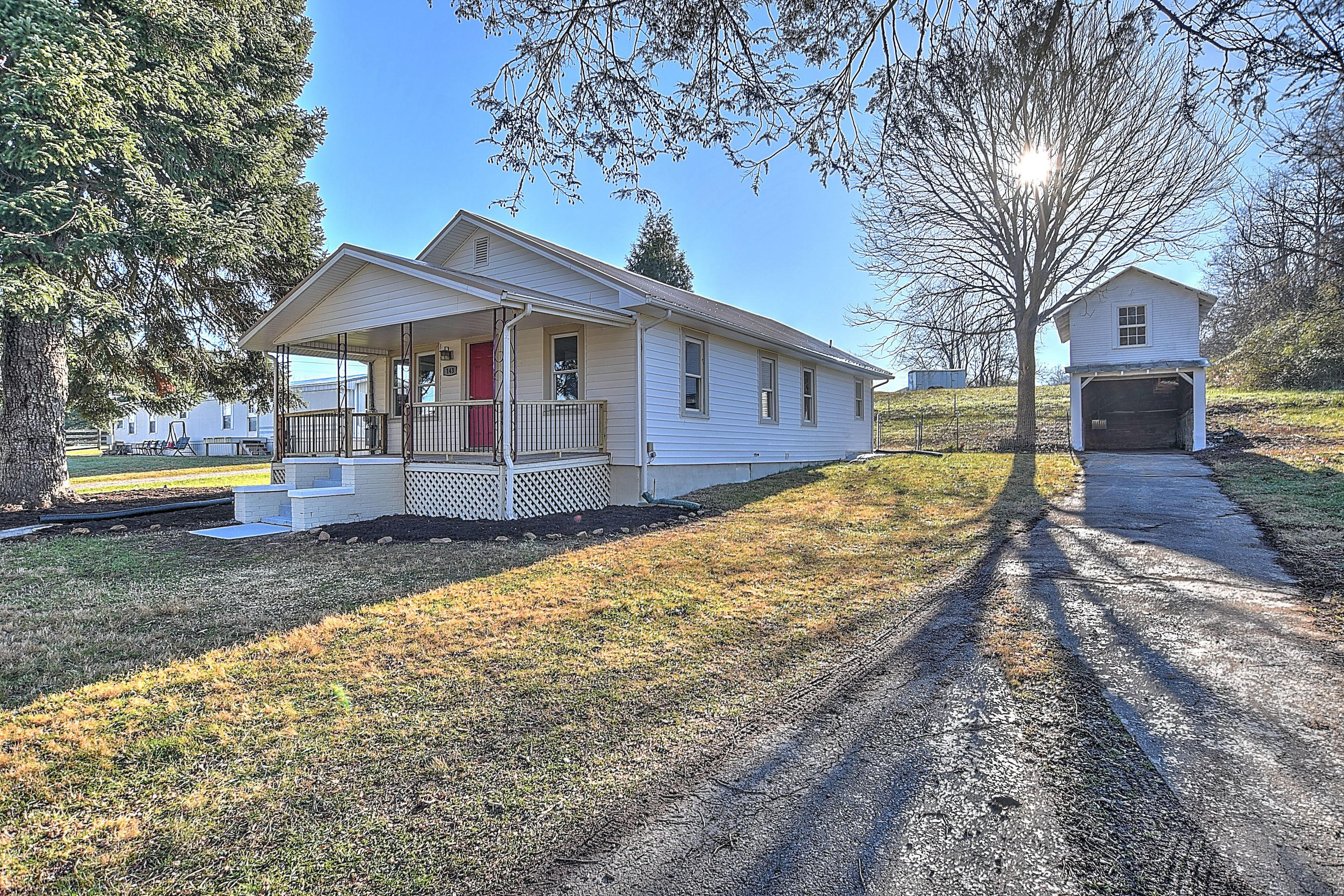 143 Hillcrest Road Bluff City, TN 37618 - Photo 1 of 41 143 Hillcrest-35