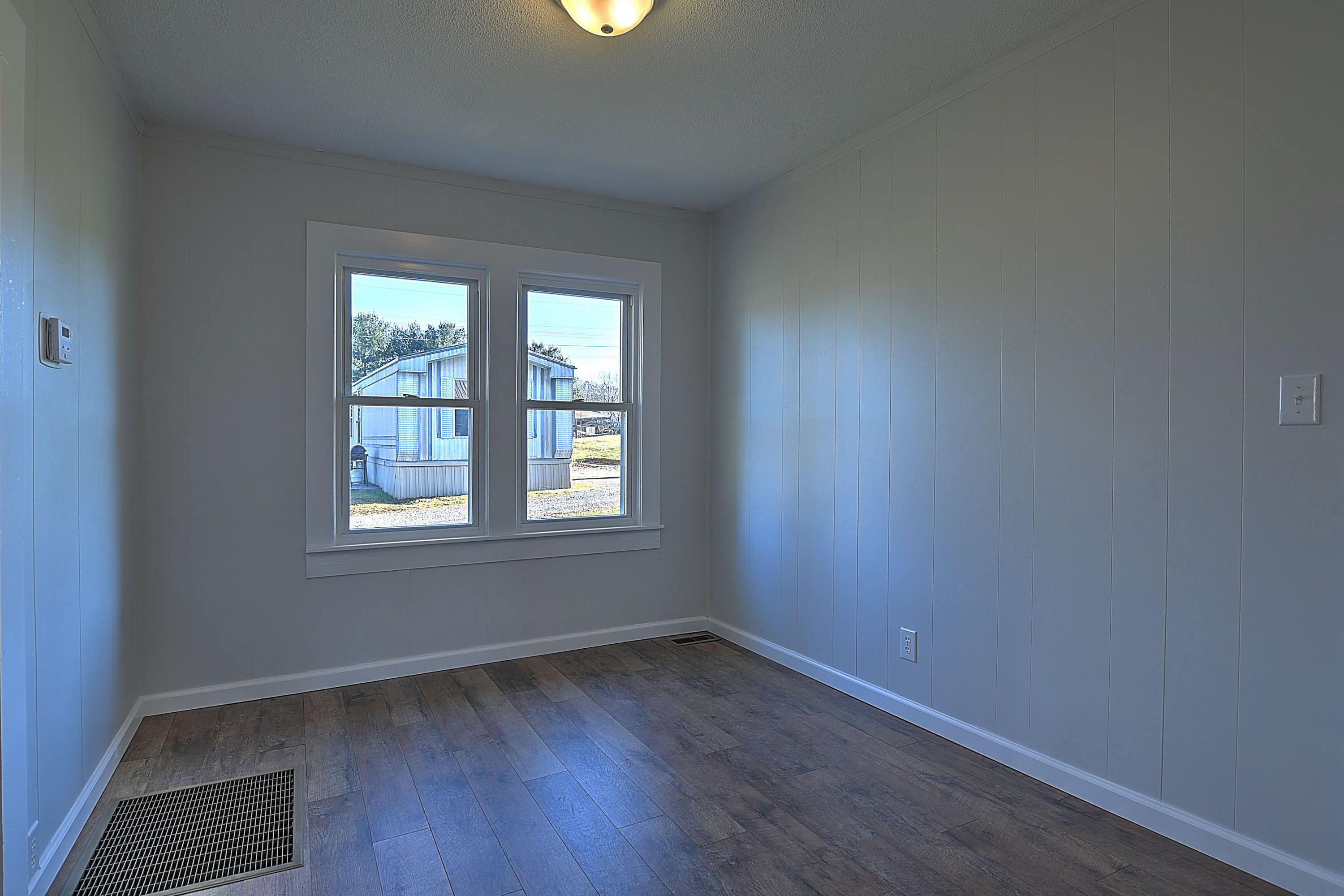 143 Hillcrest Road Bluff City, TN 37618 - Photo 16 of 41 143 Hillcrest-18