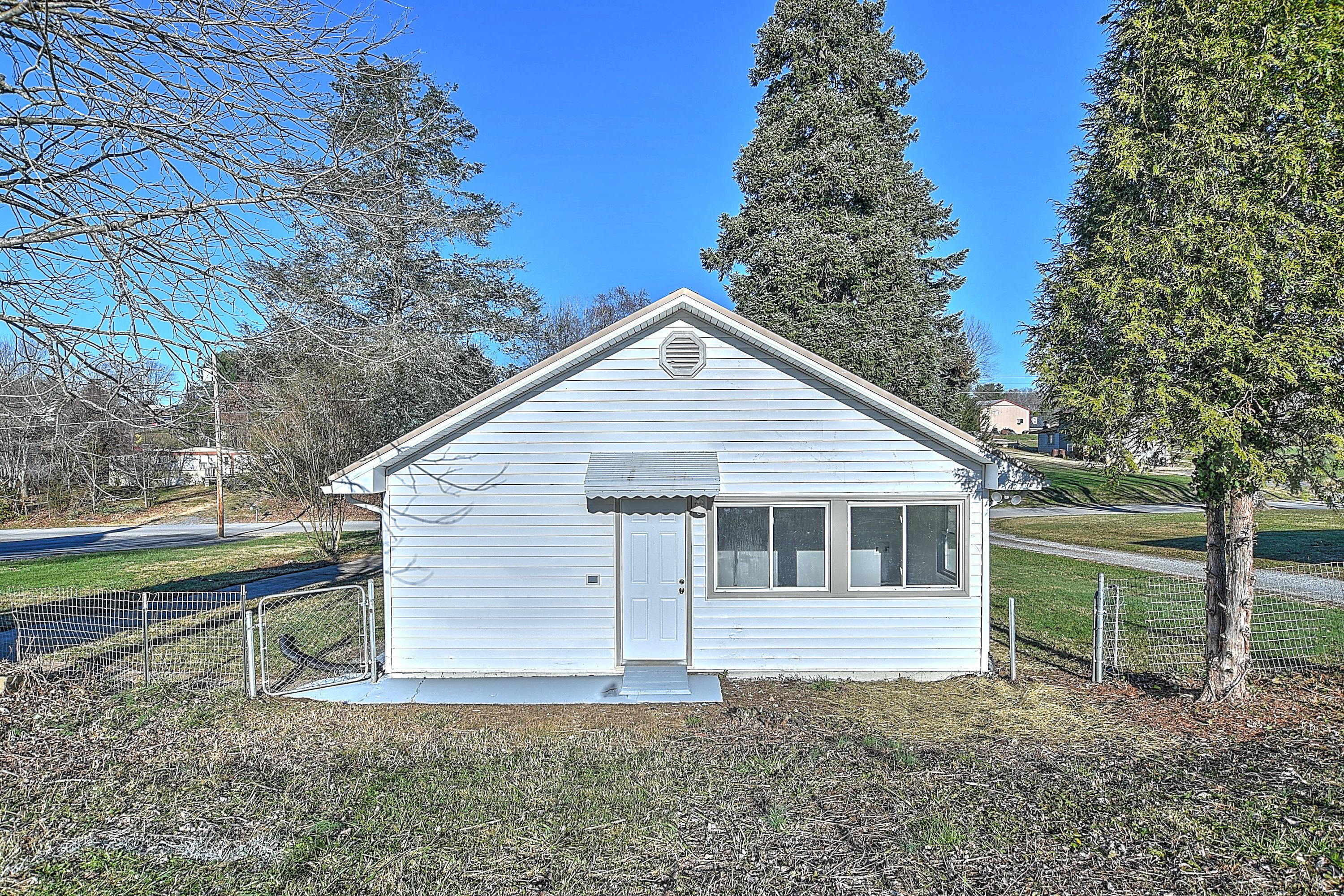 143 Hillcrest Road Bluff City, TN 37618 - Photo 36 of 41 143 Hillcrest-39