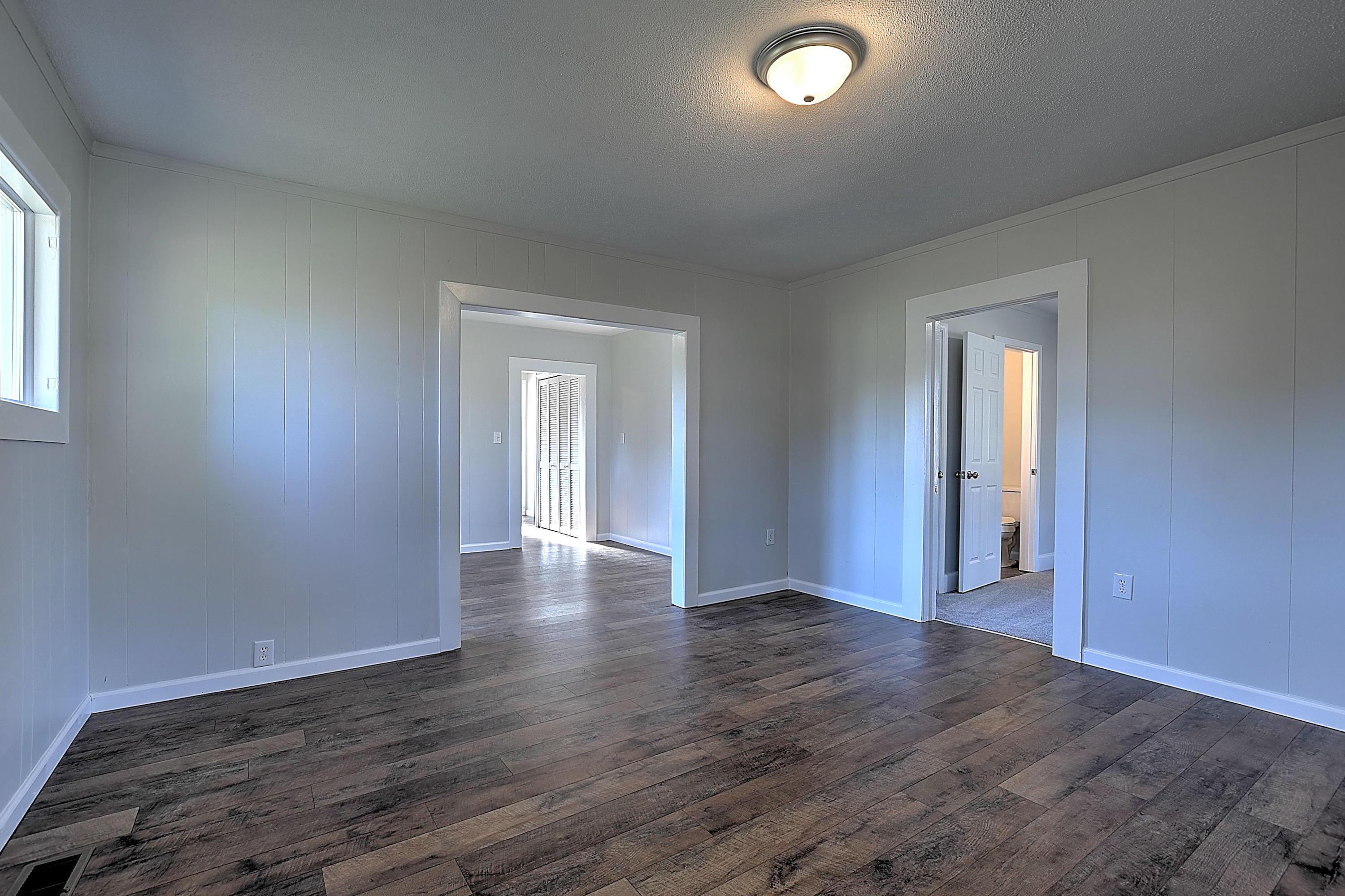 143 Hillcrest Road Bluff City, TN 37618 - Photo 5 of 41 143 Hillcrest-7