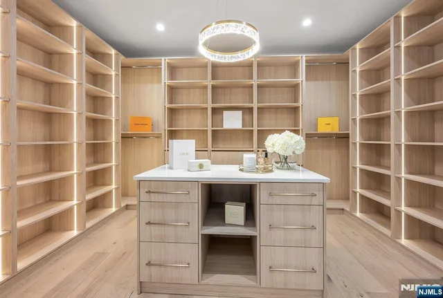 $4,200,000 | 48 Brook Road, Upper Saddle River, NJ 07458