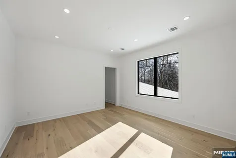 $4,200,000 | 48 Brook Road, Upper Saddle River, NJ 07458