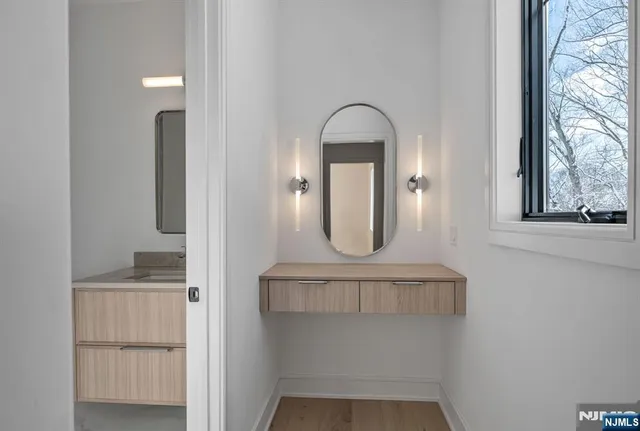 $4,200,000 | 48 Brook Road, Upper Saddle River, NJ 07458