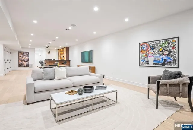 $4,200,000 | 48 Brook Road, Upper Saddle River, NJ 07458