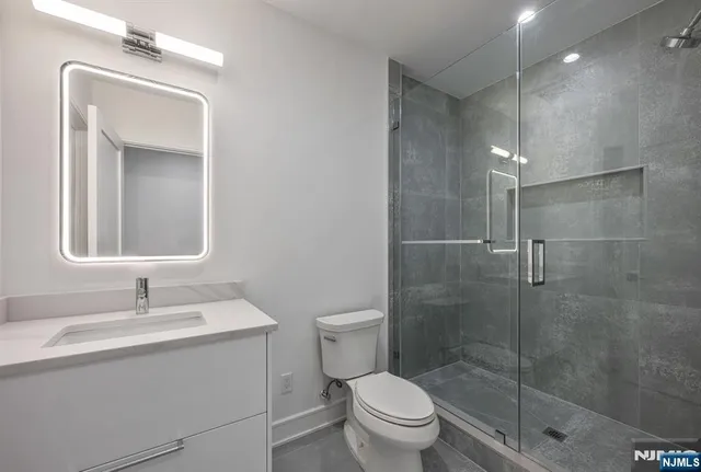 $4,200,000 | 48 Brook Road, Upper Saddle River, NJ 07458