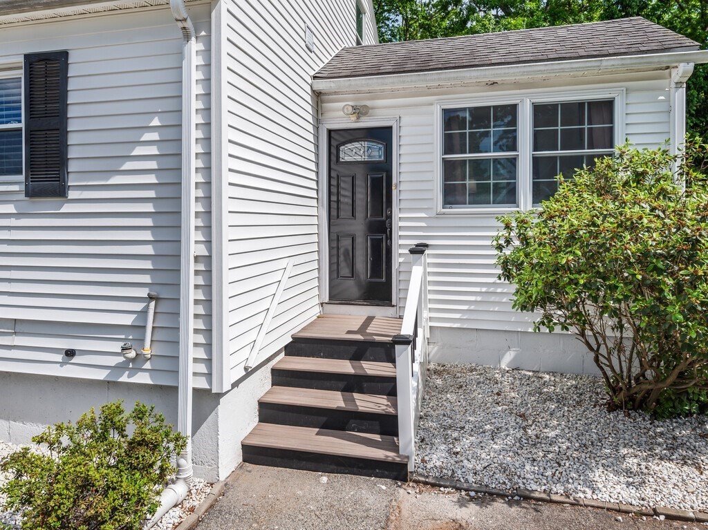 14 Orton Street Worcester, MA 01604 - Photo 29 of 35