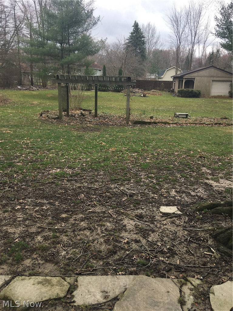 8562 Warwick Road Southeast Warren, OH 44484 - Photo 4 of 17