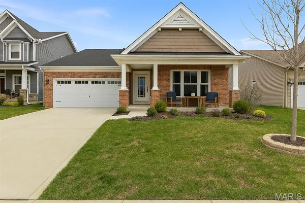 $550,000 | 155 Palais Court, St. Charles, MO 63301