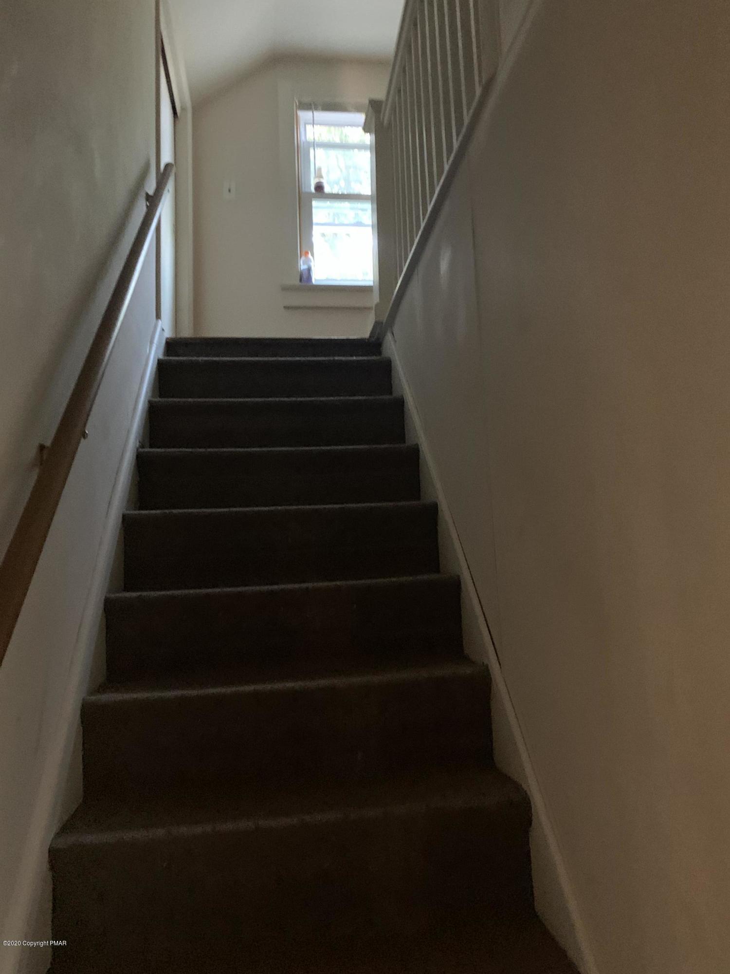 2355 Winchester Road Pocono Summit, PA 18346 - Photo 9 of 21 Let's go Upstairs