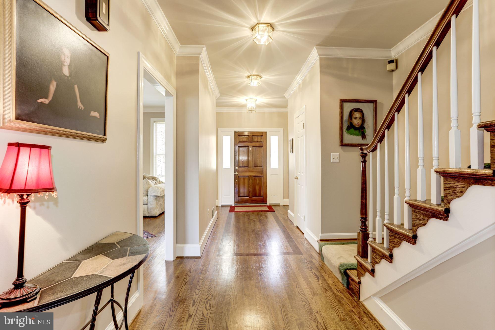 3908 North Glebe Road Arlington, VA 22207 - Photo 15 of 30 HALL AND STAIRWAY TO UPPER LEVEL)