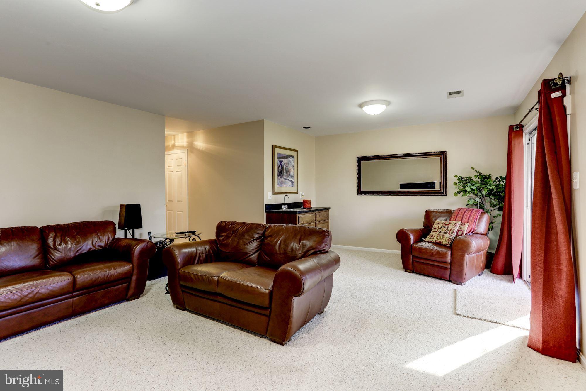3908 North Glebe Road Arlington, VA 22207 - Photo 26 of 30 LOWER LEVEL REC ROOM