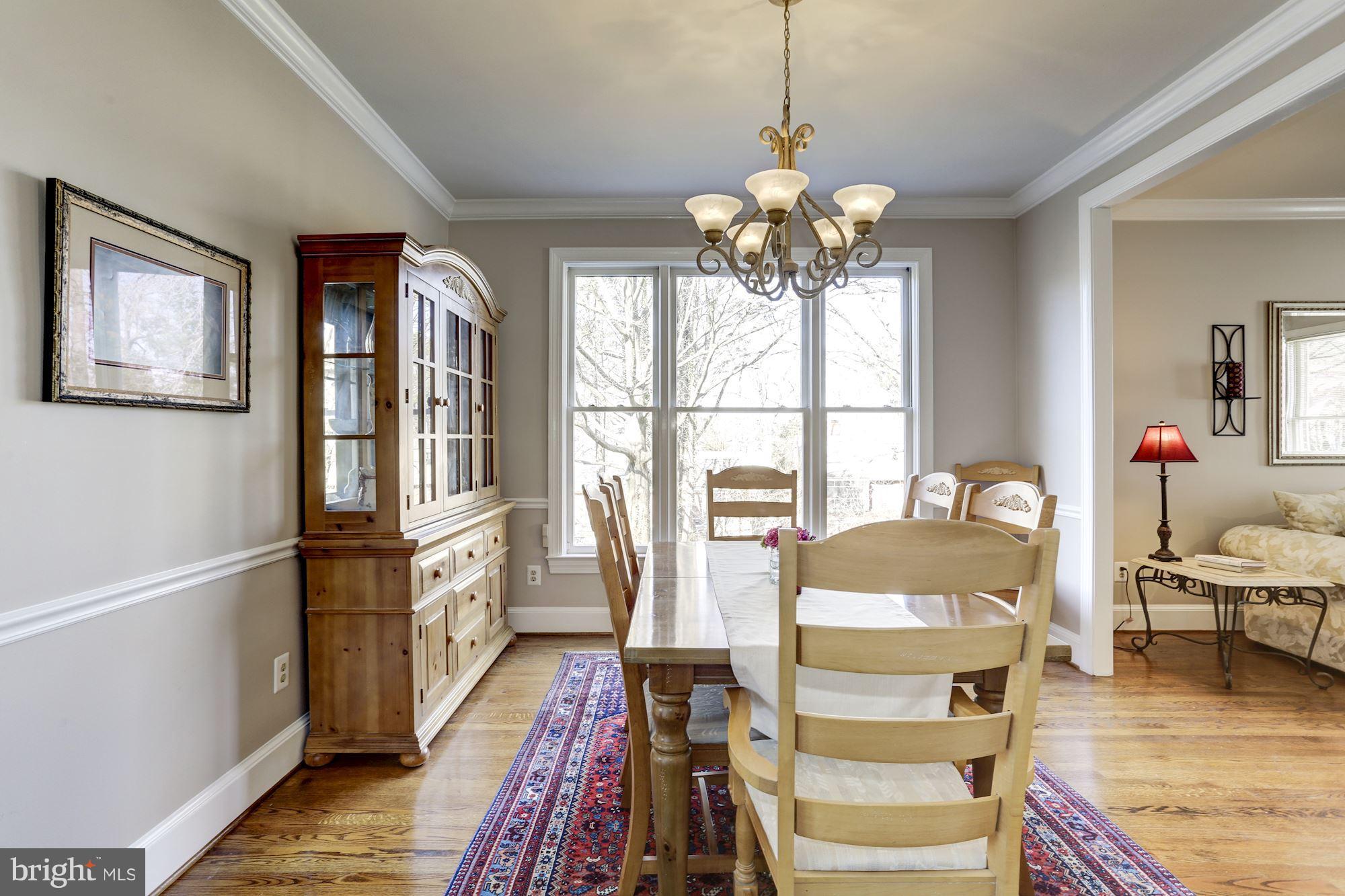 3908 North Glebe Road Arlington, VA 22207 - Photo 7 of 30 DINING ROOM