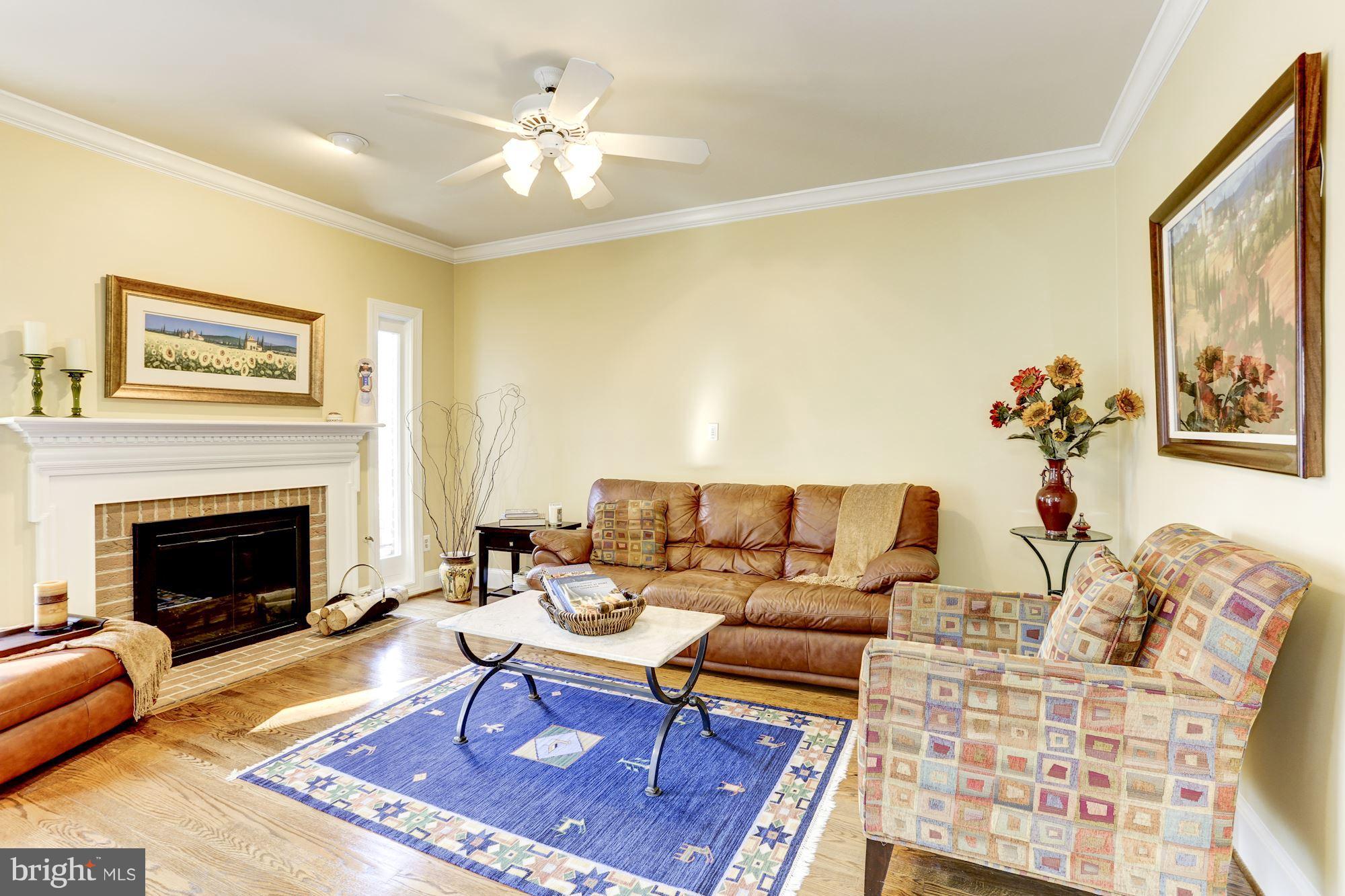 3908 North Glebe Road Arlington, VA 22207 - Photo 8 of 30 FAMILY ROOM