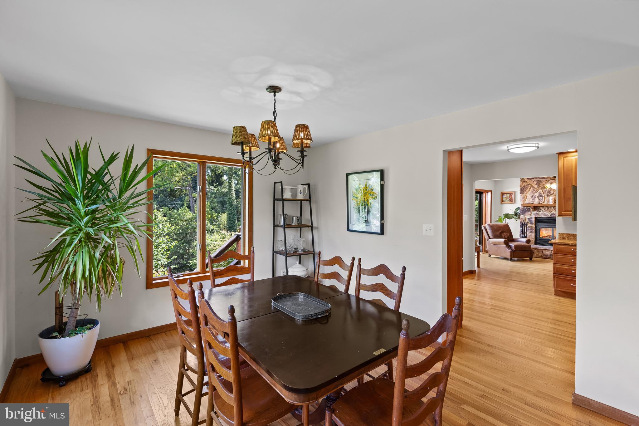 210 Providence Road Annapolis, MD 21409 - Photo 20 of 33 Dining Area with Natural Light