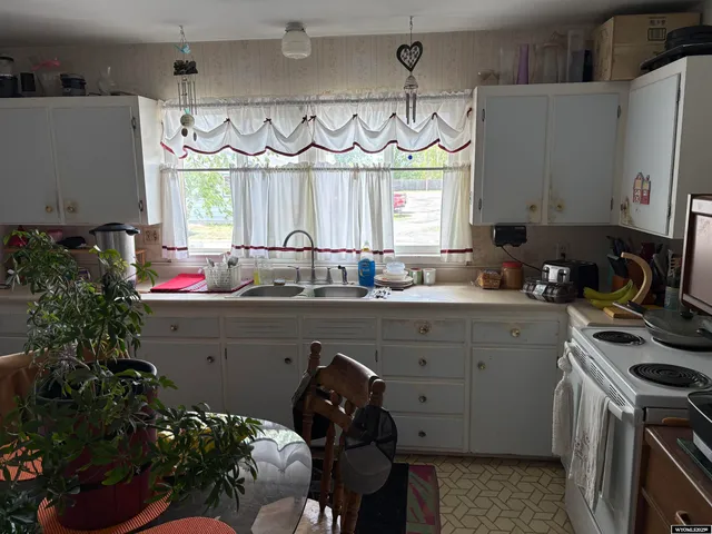 $280,000 | 808 East Adams Avenue, Riverton, WY 82501