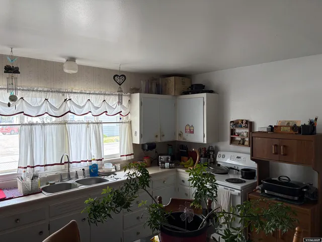 $280,000 | 808 East Adams Avenue, Riverton, WY 82501