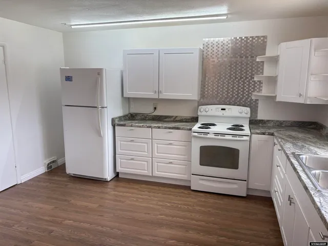 $280,000 | 808 East Adams Avenue, Riverton, WY 82501