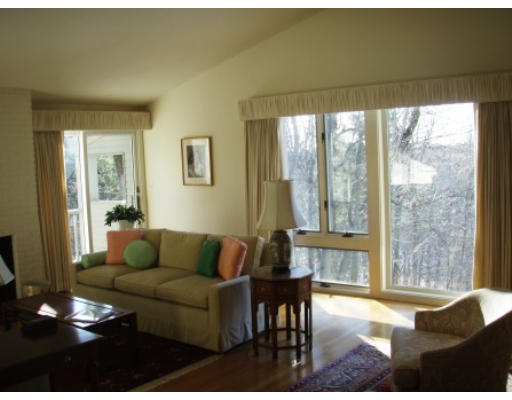 11 Black Oak Road Wayland, MA 01778 - Photo 7 of 9 Gallery Image 7