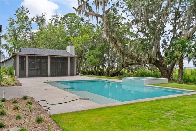 $6,250,000 | 126 Point Lane, St. Simons Island, GA 31522
