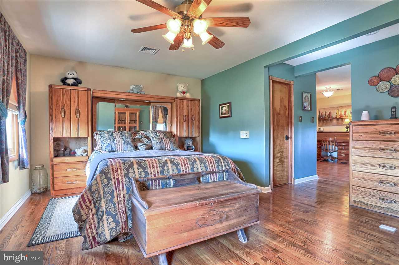 1601 Ridge Road York Springs, PA 17372 - Photo 18 of 25 Gallery Image 18
