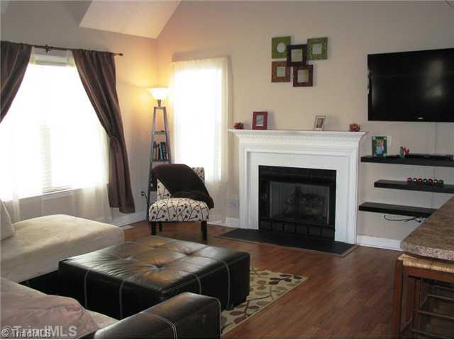 5420 Springhouse Farm Road Winston-Salem, NC 27107 - Photo 3 of 16 Living Room.