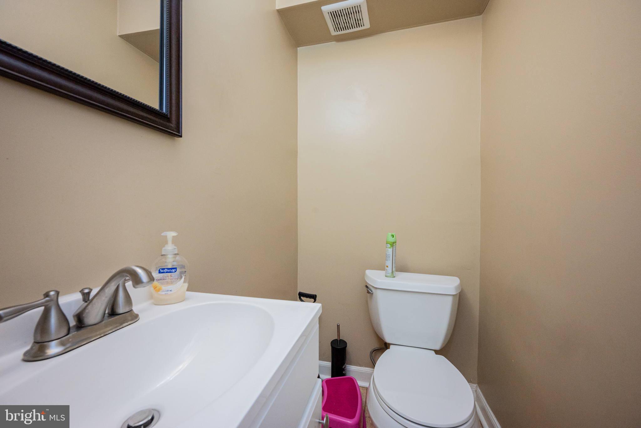 309 Laurel Road Sharon Hill, PA 19079 - Photo 12 of 27 Gallery Image 12