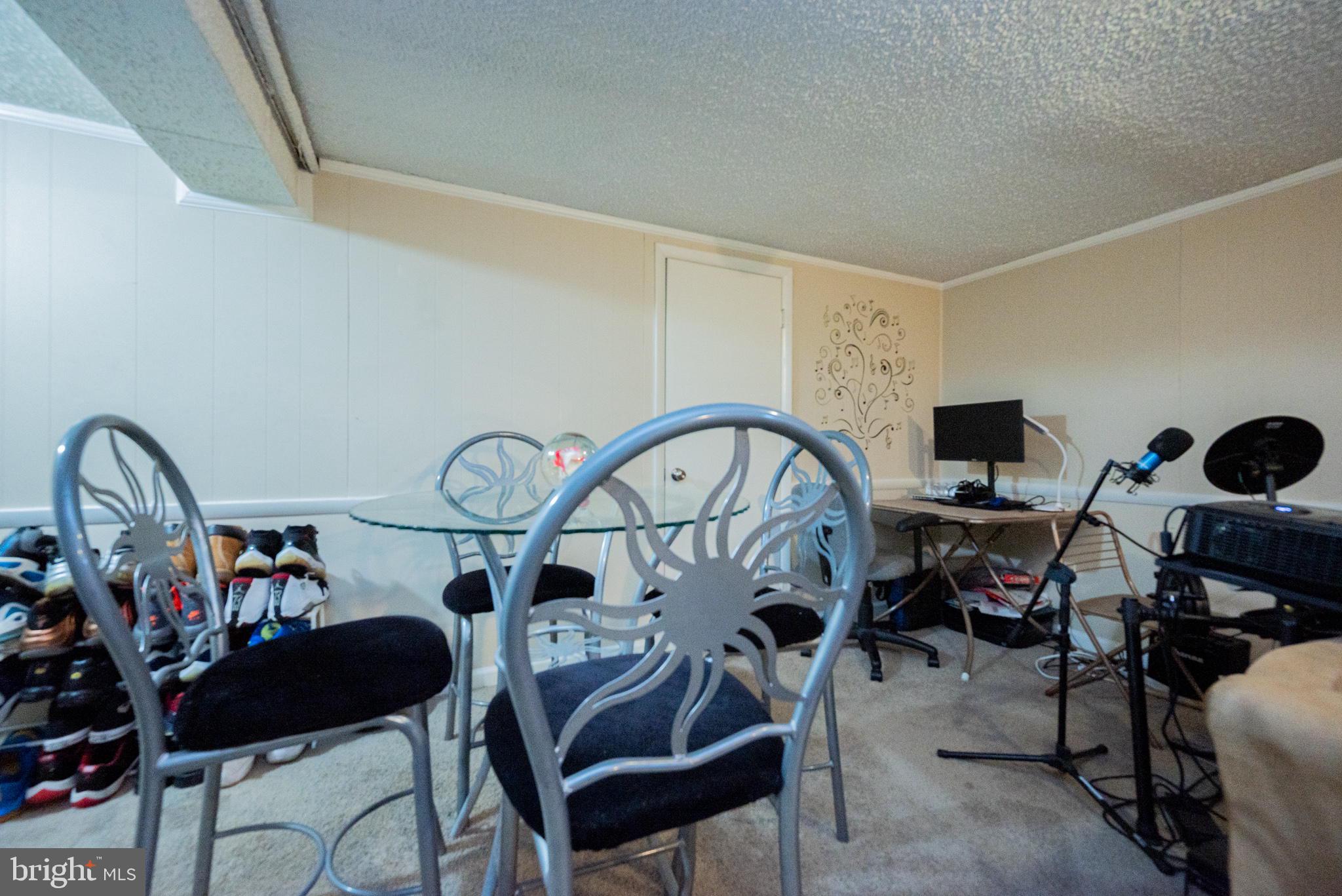 309 Laurel Road Sharon Hill, PA 19079 - Photo 23 of 27 Gallery Image 23