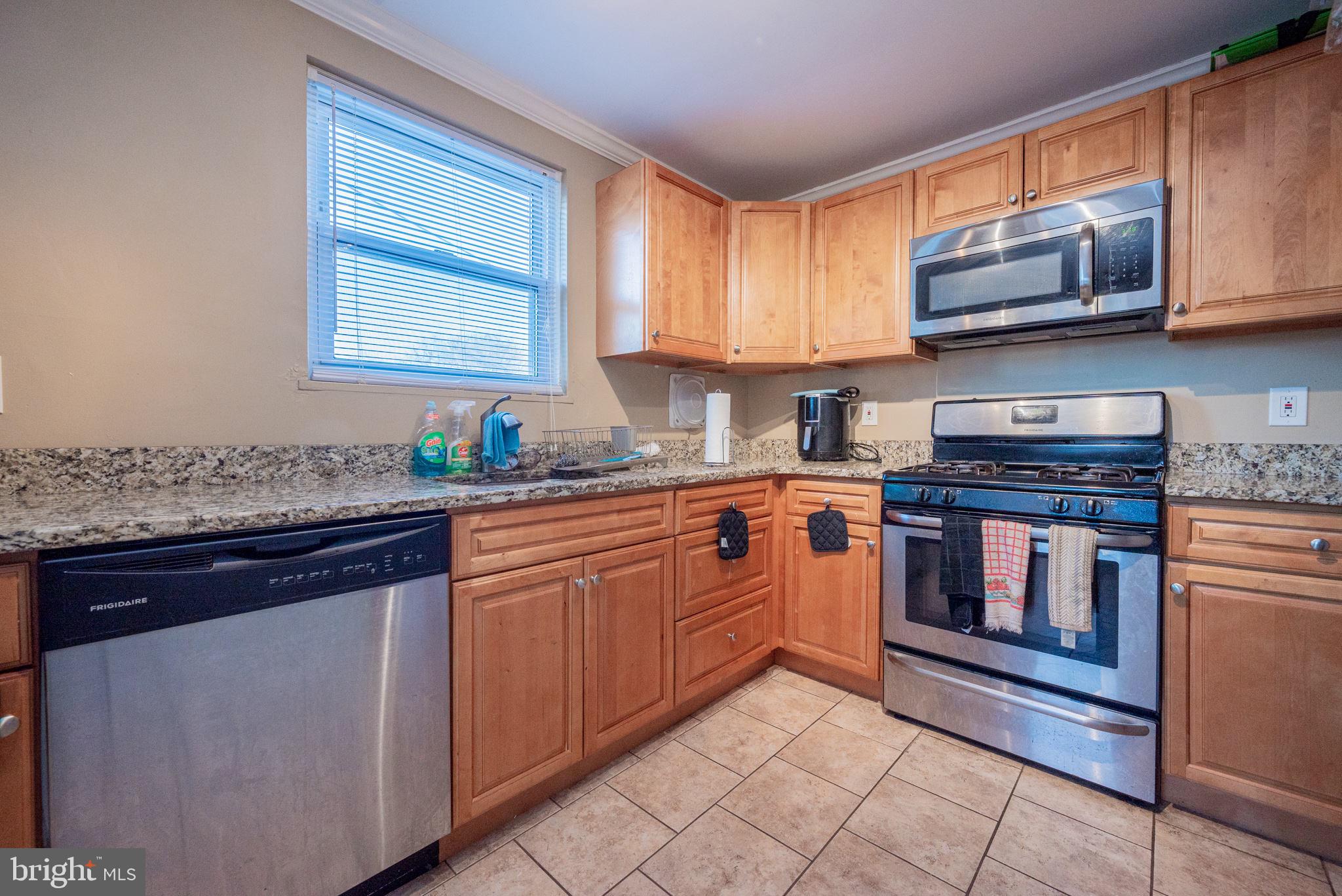 309 Laurel Road Sharon Hill, PA 19079 - Photo 7 of 27 Gallery Image 7