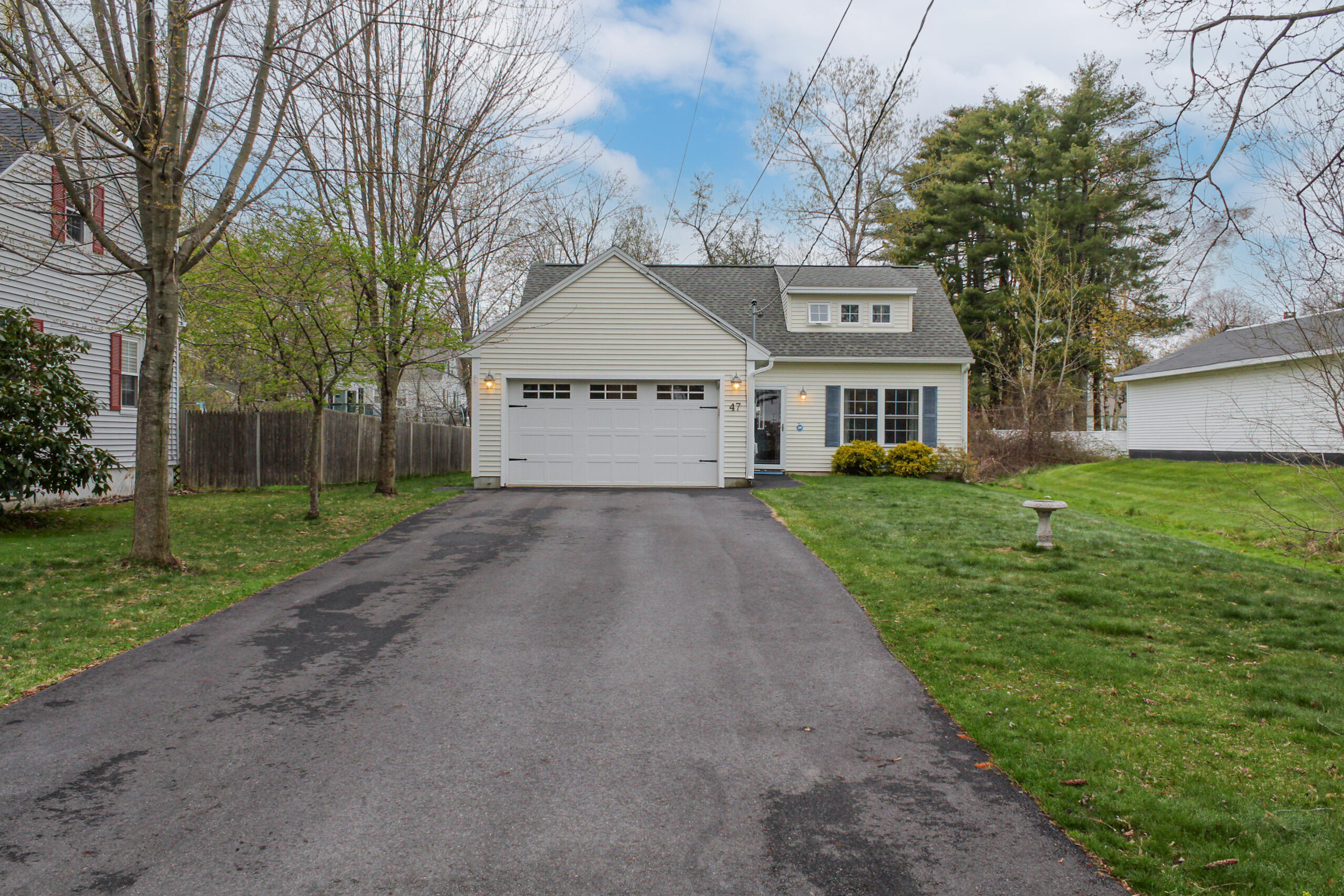 47 Colonial Road Westbrook, ME 04092 - Photo 2 of 30 IMG_5704