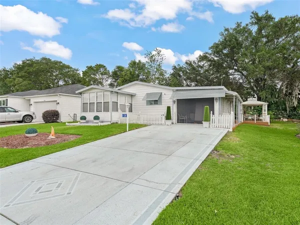 $2,250 | 1705 West Schwartz Boulevard, Lady Lake, FL 32159