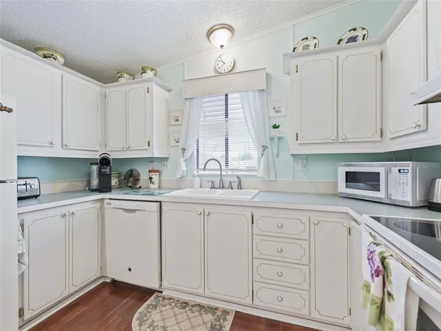 $2,250 | 1705 West Schwartz Boulevard, Lady Lake, FL 32159