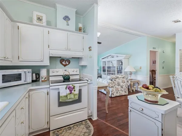 $2,250 | 1705 West Schwartz Boulevard, Lady Lake, FL 32159