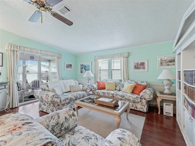 $2,250 | 1705 West Schwartz Boulevard, Lady Lake, FL 32159