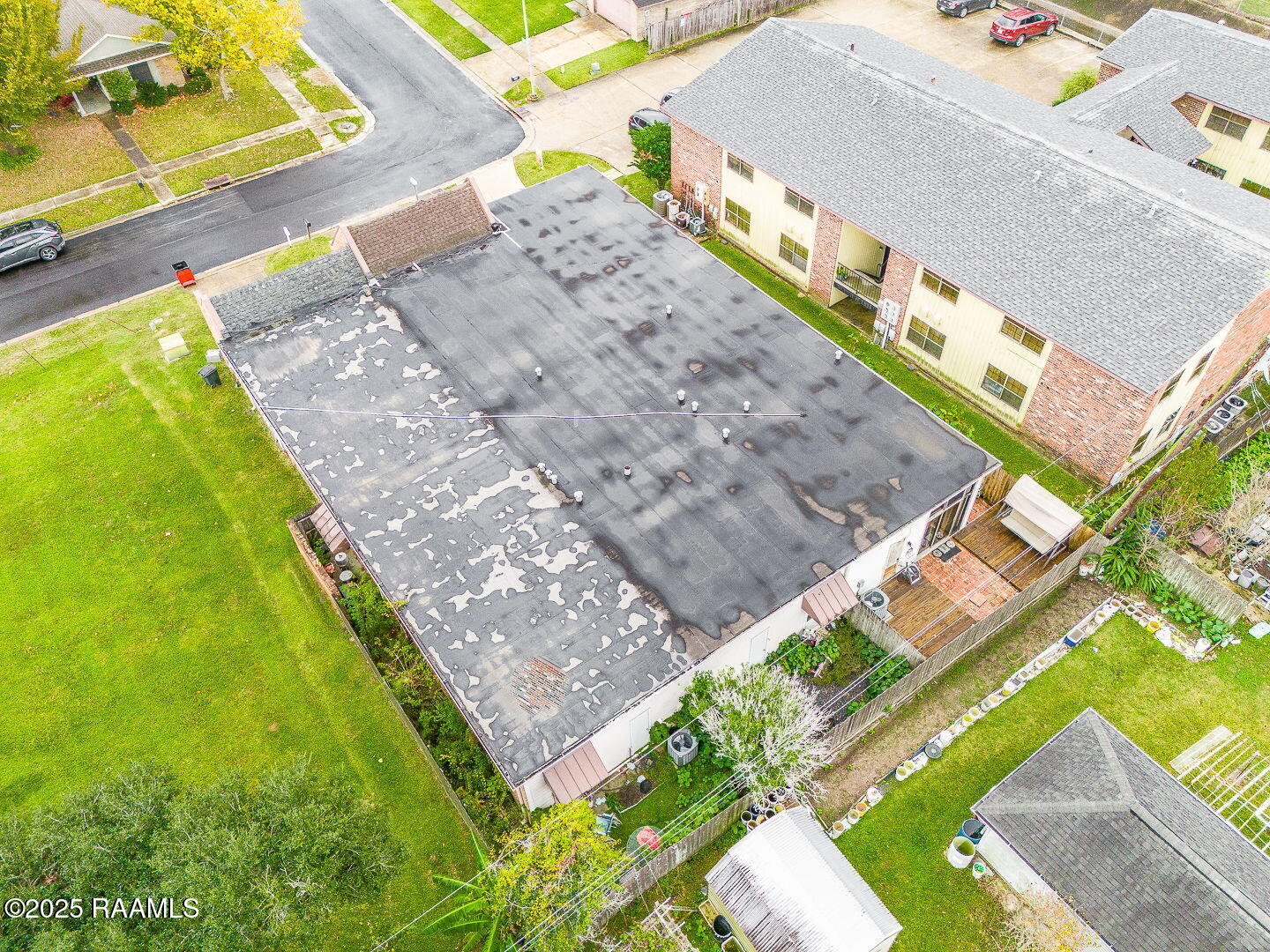 133 Castle Row, Unit A Lafayette, LA 70506 - Photo 23 of 24 23-web-or-mls-DJI_20251212132828_0139_D